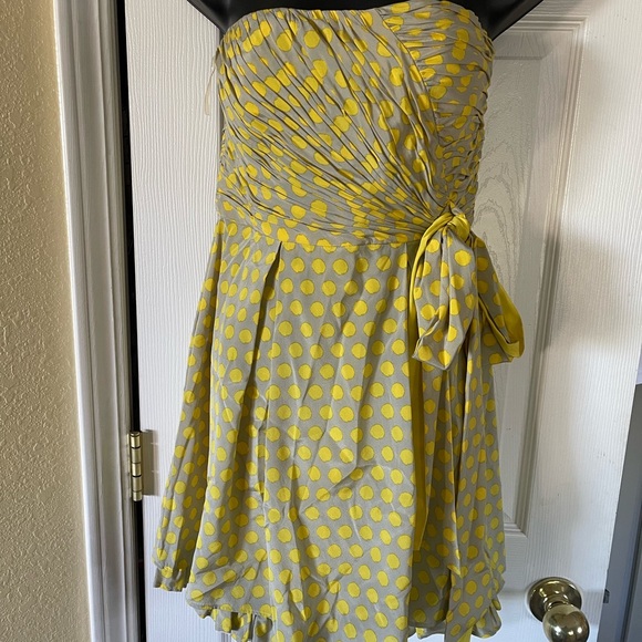 ALICE & OLIVIA Strapless Grey & Yellow Polka Dot Dress, Size S - Picture 3 of 9